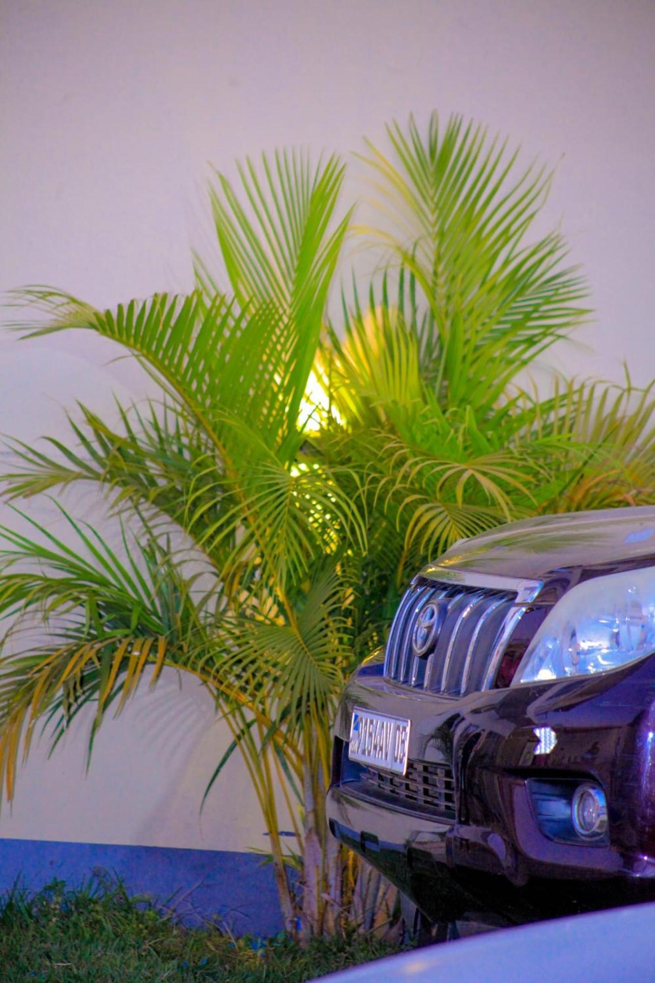 Owandja House Lubumbashi Hotel ภายนอก รูปภาพ